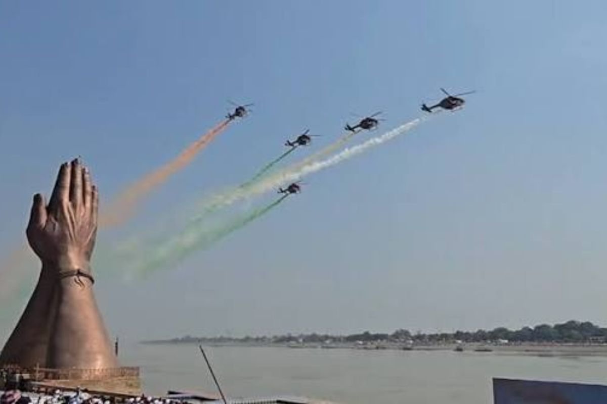 Varanasi Wings Over Ganga Air Show: वाराणसी में ‘विंग्स ओवर गंगा’ का भव्य आगाज, 100 एयरक्राफ्ट और 52 लड़ाकू विमान ने दिखाया दमखम
