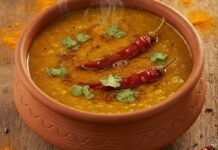 Restaurant Style Dal Tadka Recipe: घर पर रेस्टोरेंट जैसा दाल तड़का बनाने के आसान और गुप्त सीक्रेट्स, फॉलो करें ये किचन टिप्स
