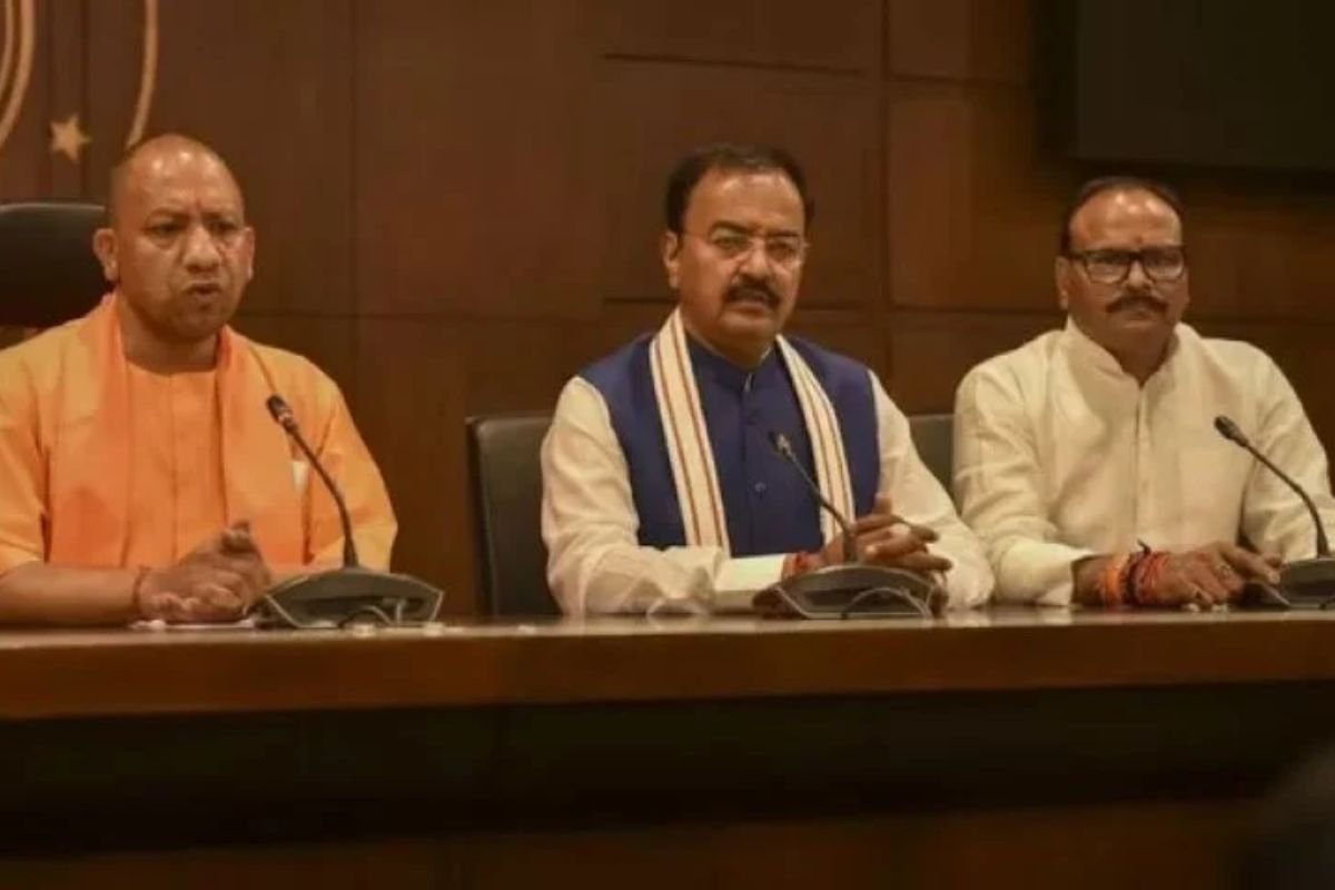 UP Cabinet Tax Amnesty Scheme 2026: यूपी के व्यापारियों को योगी सरकार का बड़ा तोहफा, पुराने कर बकाये पर ब्याज और जुर्माना माफ