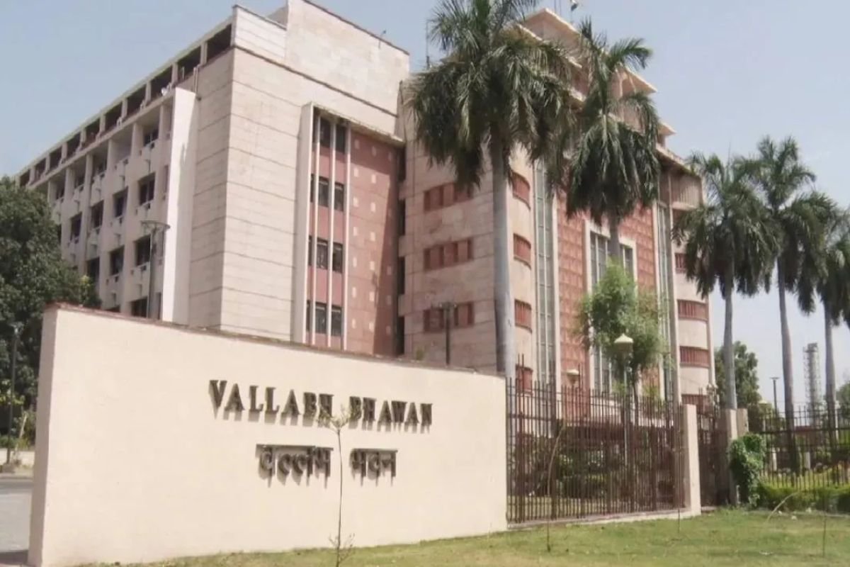 E-Office Infrastructure In Bhopal Secretariat: मुख्यमंत्री और मुख्य सचिव की मौजूदगी के बीच कर्मचारियों की मॉनिटरिंग सख्त, विभागों में नोडल अधिकारी तैनात
