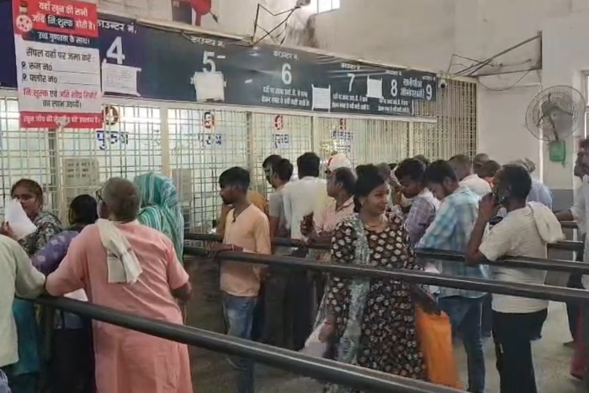 Health Services At Risk In MP: ‘जवाबदेही शासन-प्रशासन की होगी!’… जानिए रीवा में 3 प्रोफेसरों पर गाज गिरने के बाद क्यों भड़का रोष?