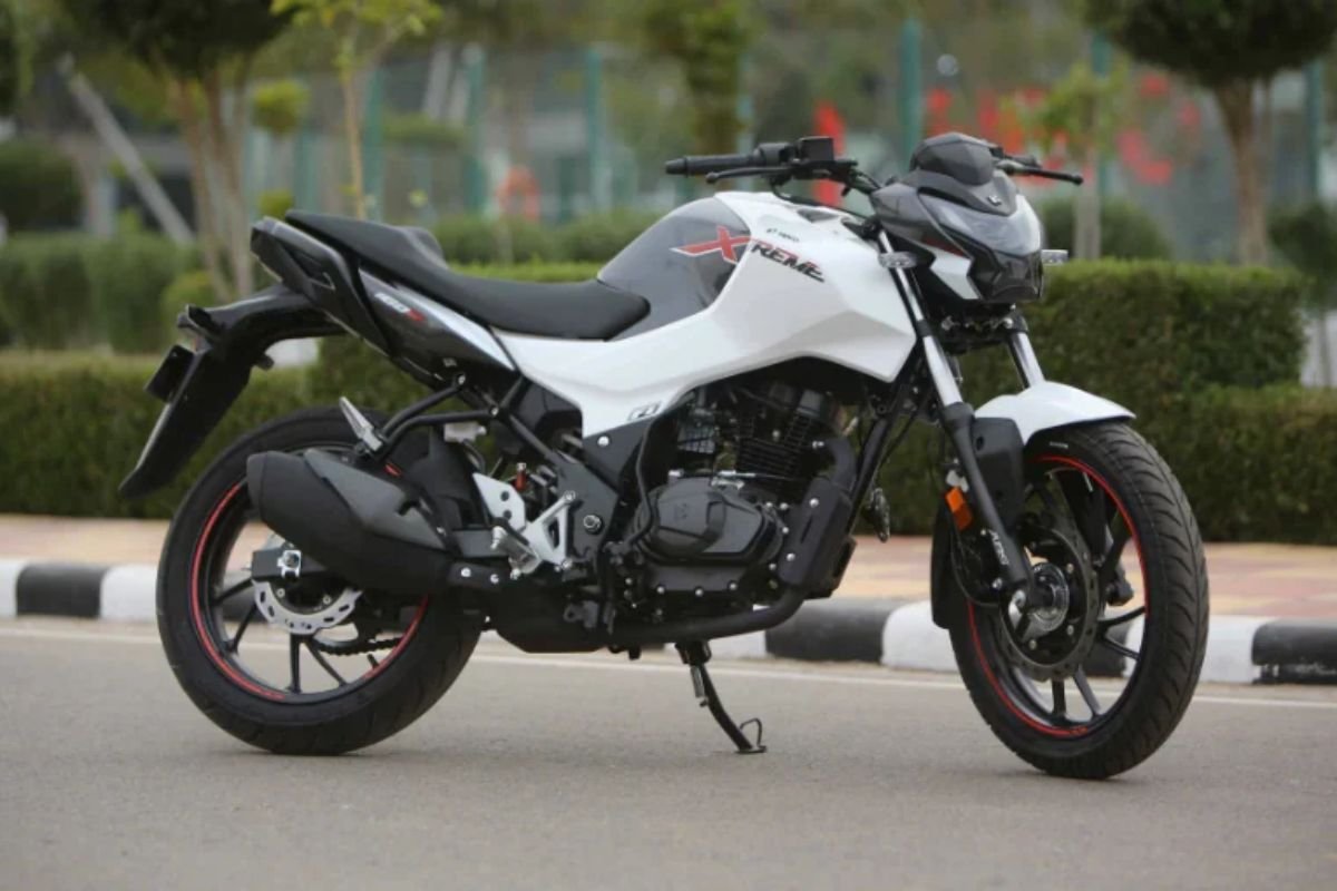 Multiple Riding Modes Feature: स्पोर्ट्स, अर्बन और रेन मोड्स के साथ लॉन्च हुई नई बाइक, जानिए क्या है इसकी खासियत और कीमत