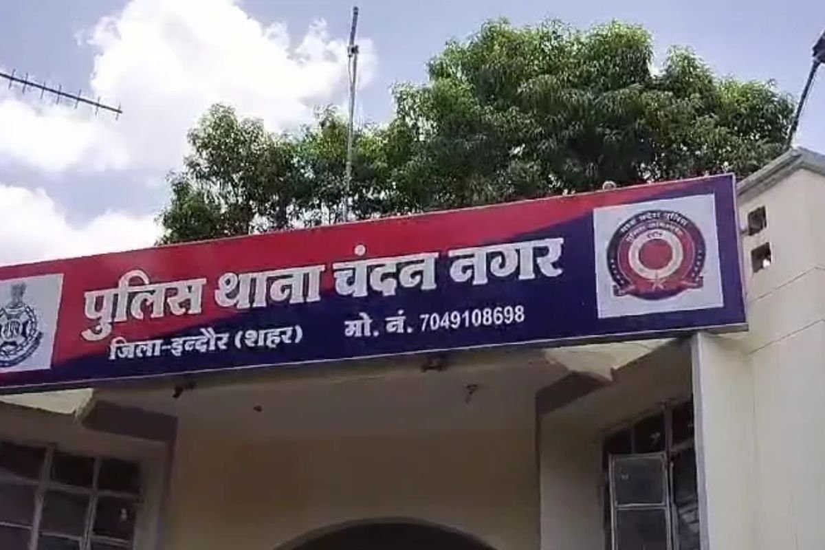 Indore Bus Crackdown: शहर में बसों की टक्कर के बाद हरकत में आया प्रशासन, सघन चेकिंग में नशे में धुत मिला अहमदाबाद जा रही बस का ड्राइवर