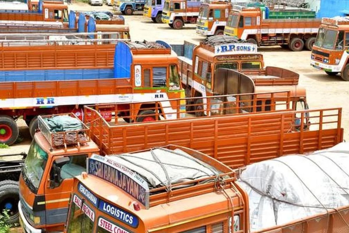Tamil Nadu Goods Transport Rule: तमिलनाडु ने बदला माल ढोने वाले ट्रकों की जांच का सिस्टम, अब मनमाने तरीके से नहीं रोके जा सकेंगे वाहन
