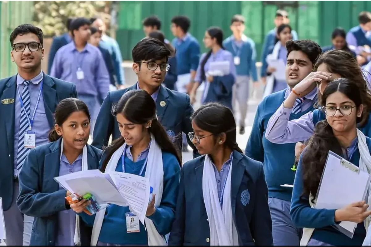 CBSE Date Sheet 2027: 10वीं और 12वीं बोर्ड परीक्षाओं के टाइम टेबल को लेकर अपडेट, जानें डाउनलोड करने की पूरी प्रक्रिया