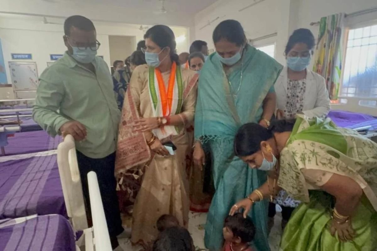 Kawardha Baiga Children Death: कबीरधाम जिले के वनांचल में 5 बैगा बच्चों की मौत से खलबली, कांग्रेस का जांच दल  पहुंचा कुमान गांव
