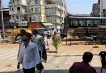 Ujjain Shahi Masjid Dispute: एक हफ्ते की बंदी के बाद उज्जैन के प्रमुख बाजारों में चहल-पहल शुरू, ग्राहकों के न पहुंचने से सन्नाटा बरकरार