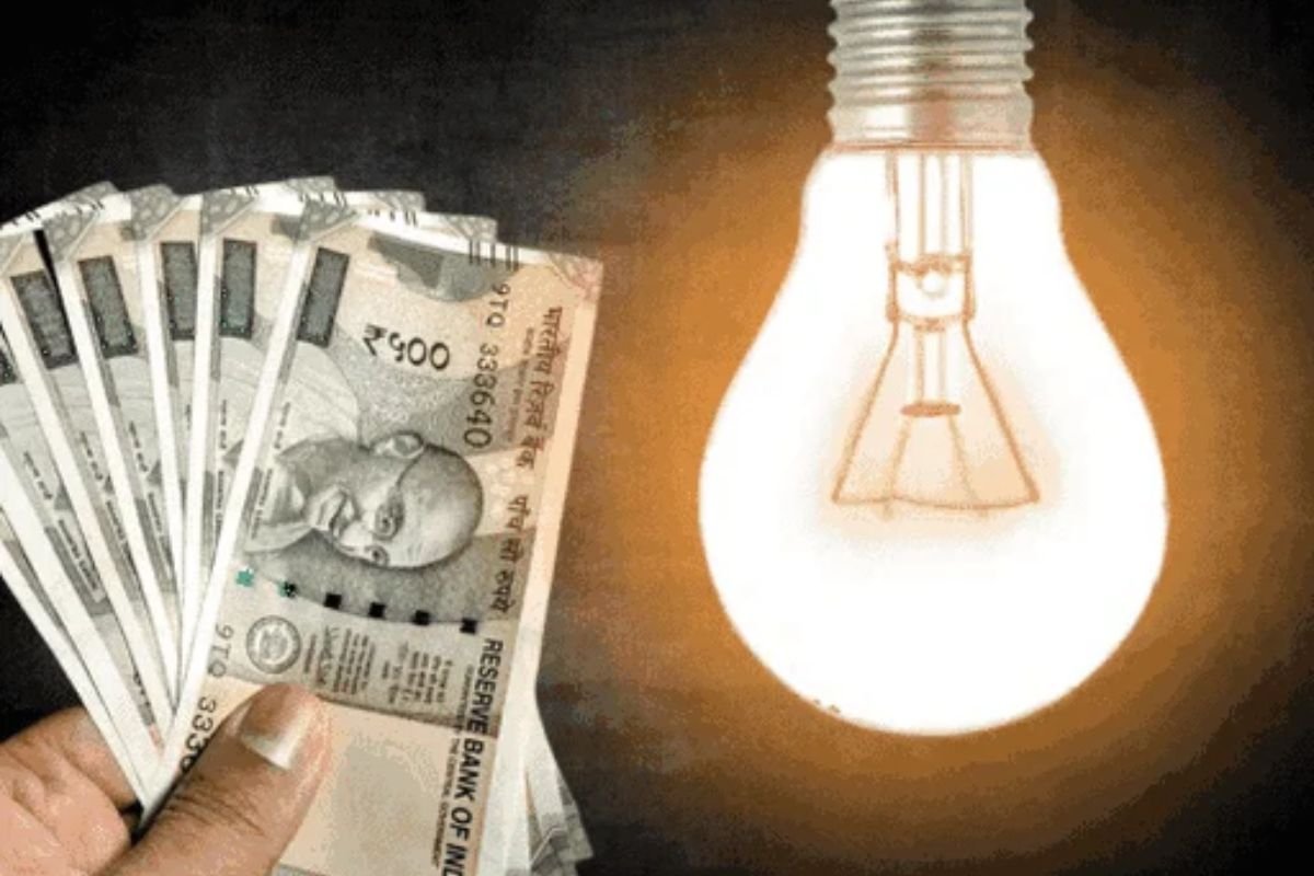 Singrauli Electricity Bill Recovery Action: बिजली बिल बकायादारों पर  मिली अंतिम चेतावनी के बाद एक्शन, बकायादारों के प्रतिष्ठानों पर चस्पा हुआ कुर्की का नोटिस