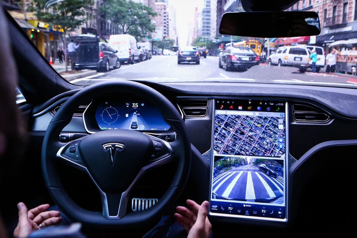 Autonomous Driving Challenge: कैमरों पर आधारित टेस्ला रोबोटैक्सी को रात में आ रही दिक्कत, सॉफ्टवेयर अपडेट में जुटी कंपनी