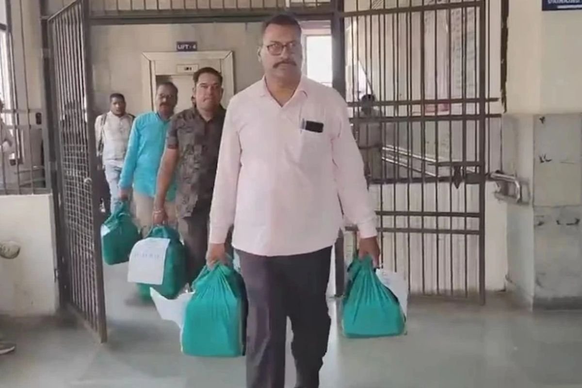 Chhattisgarh Coal Levy Scam: EOW ने रायपुर विशेष अदालत में दाखिल किया 9 हजार पन्नों का छठा पूरक चालान, 12 आरोपी शामिल