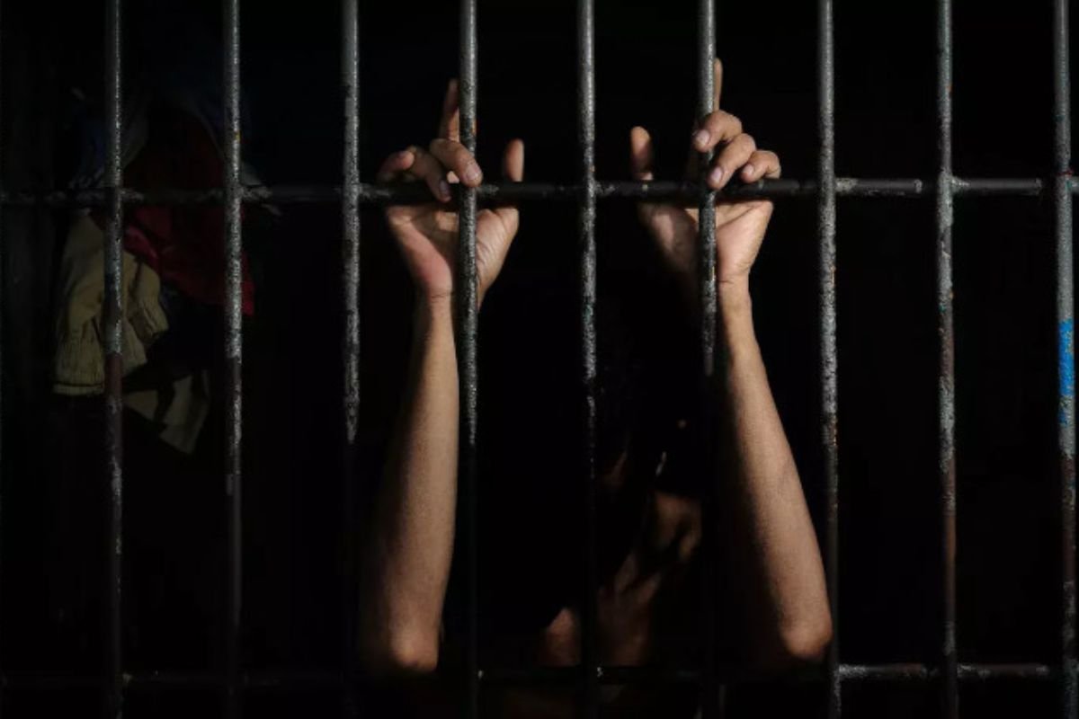 DRI Action in Bhopal: रानी कमलापति रेलवे स्टेशन पर डीआरआई और पुलिस की बड़ी कार्रवाई, तीन नाइजीरियन महिलाएं हिरासत में