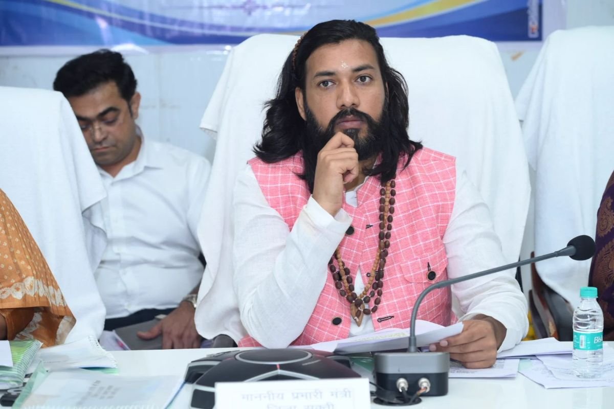 CG Social Media Crime: कैबिनेट मंत्री गुरु खुशवंत साहेब के खिलाफ इंस्टाग्राम पर अमर्यादित टिप्पणी; आरोपी गिरफ्तार, भेजा गया जेल