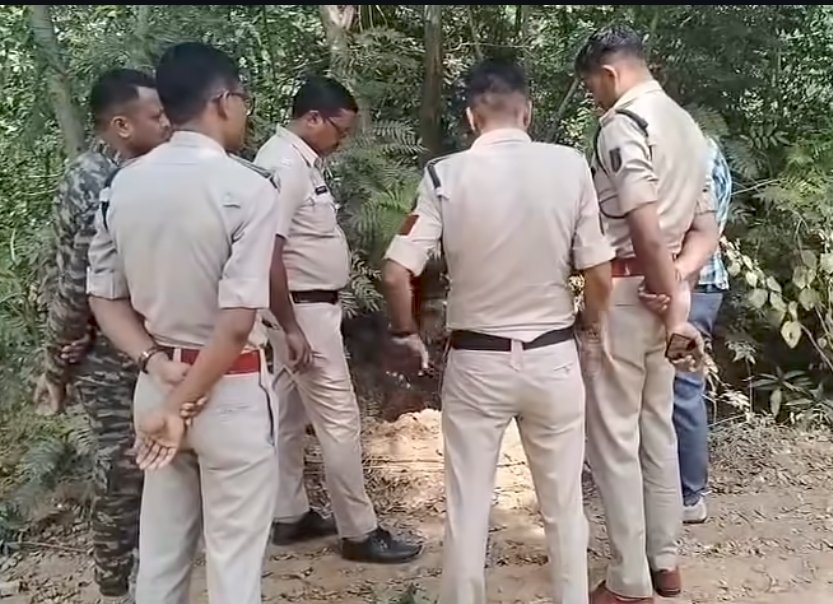 Surajpur Mahavirpur Unidentified Body: सूरजपुर के महावीरपुर क्षेत्र में मिला अज्ञात शव, इलाके में फैली सनसनी; पुलिस जांच में जुटी
