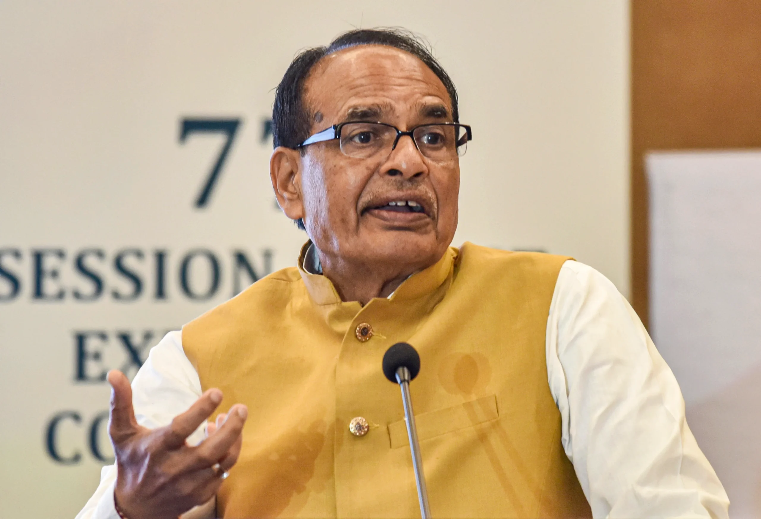 Bhopal News: ‘एक कचौड़ी, दो समोसा… इन मर्दों का क्या भरोसा’, नारे पर शिवराज का रिएक्शन; बोले- ऐसी नौबत क्यों आई?