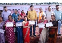 CG News: धरसीवां में सेवा से संकल्प माह का बड़ा शिविर, 5 हजार से ज्यादा नागरिक पहुंचे; 84 लाख की राशि DBT से ट्रांसफर