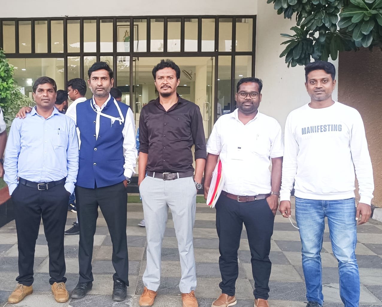 CG News: छत्तीसगढ़ के 5 लाख शासकीय कर्मचारियों को दीपावली से पहले मिले कैशलेस इलाज की सुविधा; कर्मचारी संघ ने सौंपा ज्ञापन
