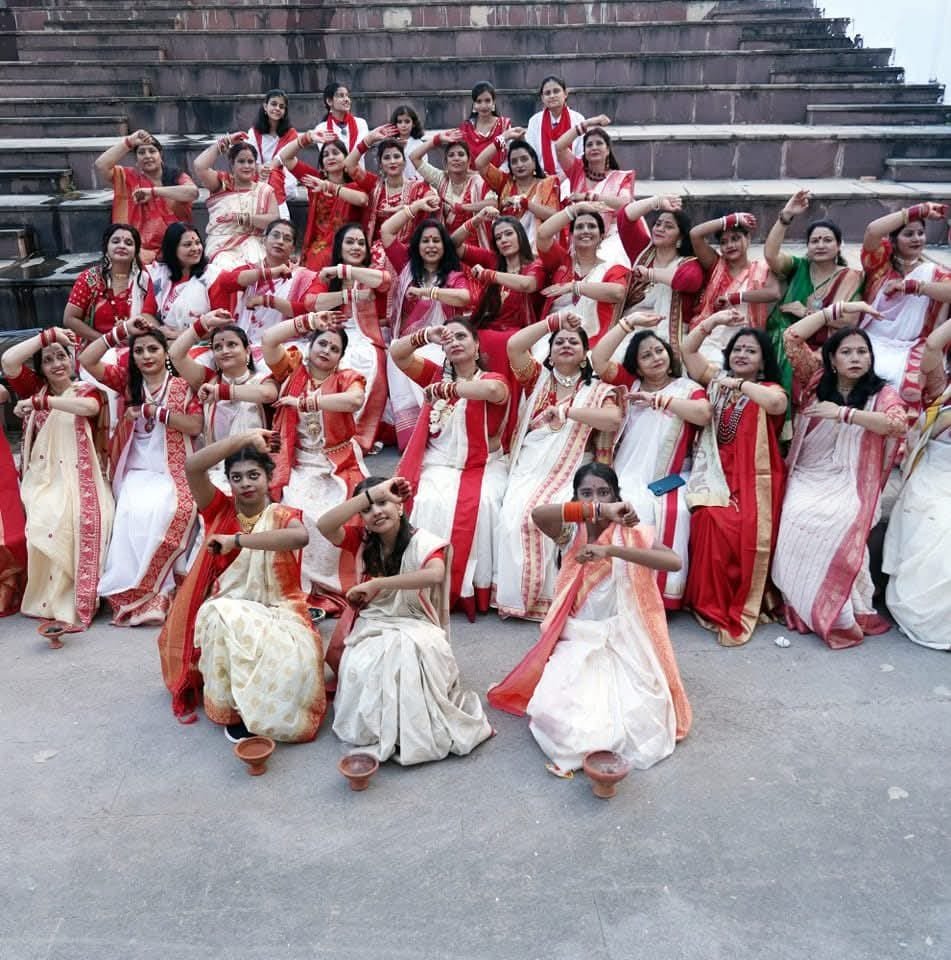 Beti Bachao Theme In Garba: शक्ति की उपासना के साथ गरबा पंडालों में गूंजा ‘बेटी बचाओ-बेटी पढ़ाओ’ का संदेश, महिलाओं ने दी अद्भुत प्रस्तुतियां