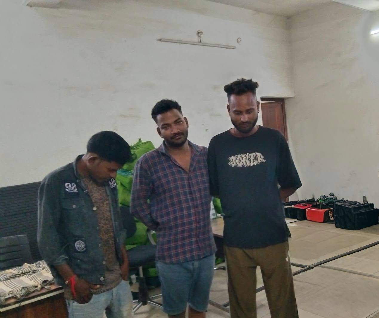 Raigarh Police Operation Ankush: कोतवाली पुलिस की दो जुआ फड़ों पर ताबड़तोड़ रेड, 6 जुआरी गिरफ्तार