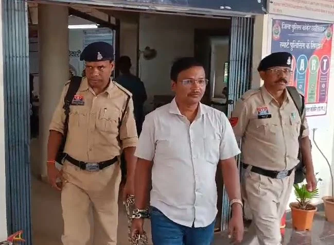 Kanker District Administration Anti Encroachment Drive: वन क्षेत्र की भूमि को अतिक्रमण मुक्त कराने पहुंचे अमले के साथ अभद्रता, पुलिस ने की त्वरित कार्रवाई