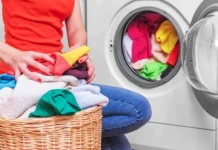 Tips and Tricks: नए कपड़ों का रंग लंबे समय तक रखना है बरकरार? धुलाई से पहले अपनाएं ये आसान तरीका