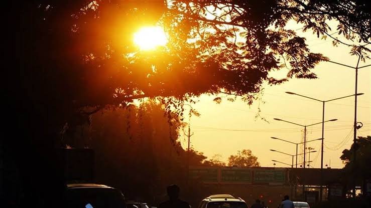 CG Weather Today: छत्तीसगढ़ में मानसून की विदाई के बीच बदलेगा मौसम! रायपुर में बढ़ेगी गर्मी, इन इलाकों में हल्की बारिश