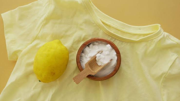 Tips and Tricks: परफ्यूम के दाग से खराब हो गया पसंदीदा कपड़ा? नोट करें इन्हें हटाने के आसान तरीके