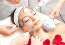 Skin Care: फेशियल के बाद स्किन पर दिखेगा लंबे समय तक ग्लो, बस इन गलतियों से बचें और ऐसे रखें ख्याल