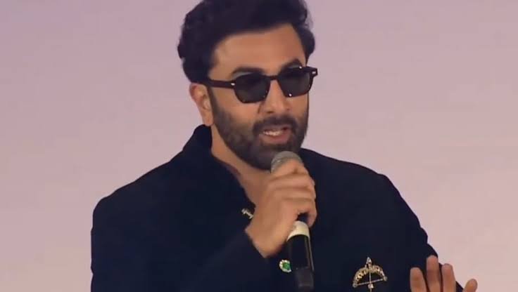 ‘अंत सच्चाई-अच्छाई की होगी’ बोलकर फंसे रणबीर कपूर; बयान पर मचा बवाल तो हाथ जोड़कर मांगी माफी