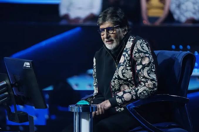 KBC 18 के सेट पर फिसले अमिताभ बच्चन, घुटने में लगी चोट; बैठकर करना पड़ा मोनोलॉग