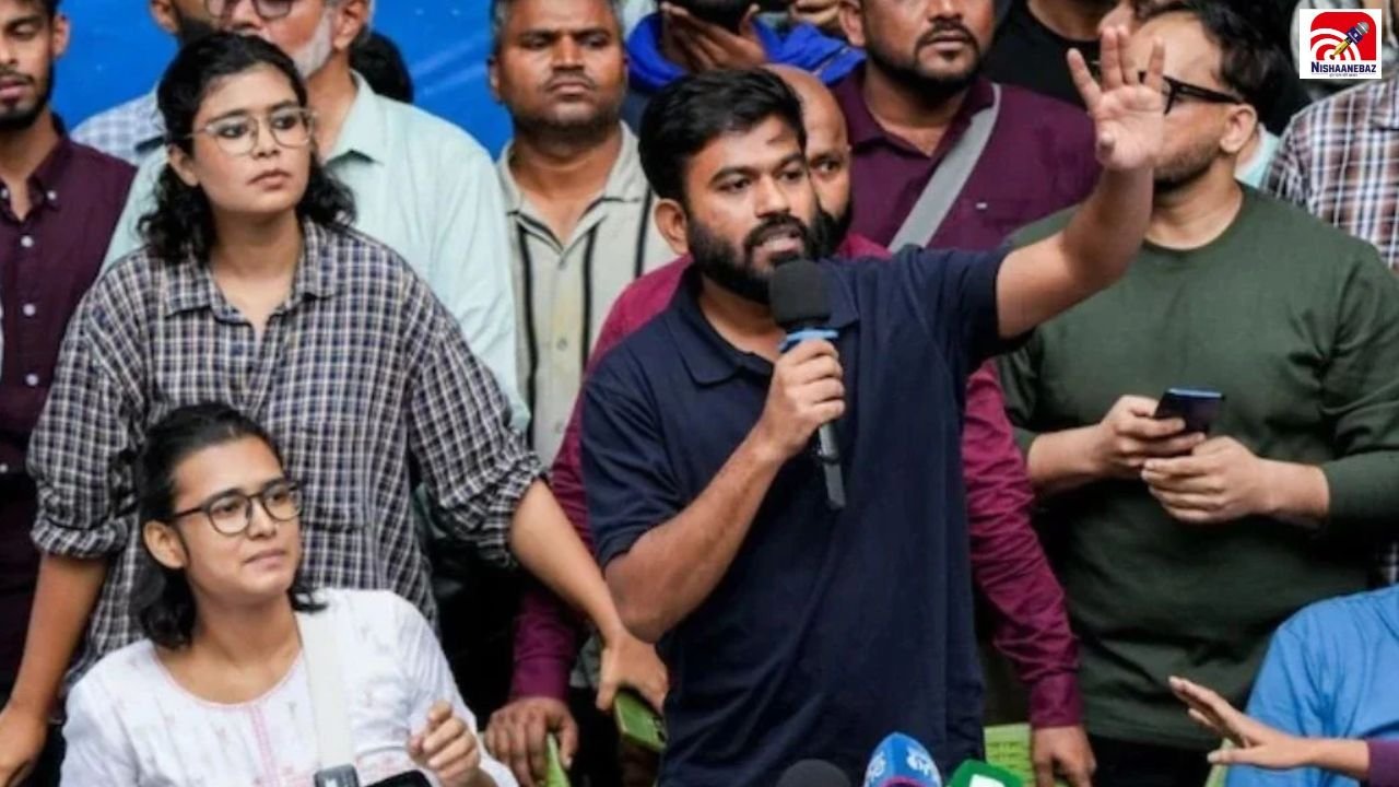 दिल्ली में ‘लहरा दो तिरंगा’ मार्च पर विवाद, अभिजीत दिपके पर फिर कार्रवाई; जानें पूरा मामला
